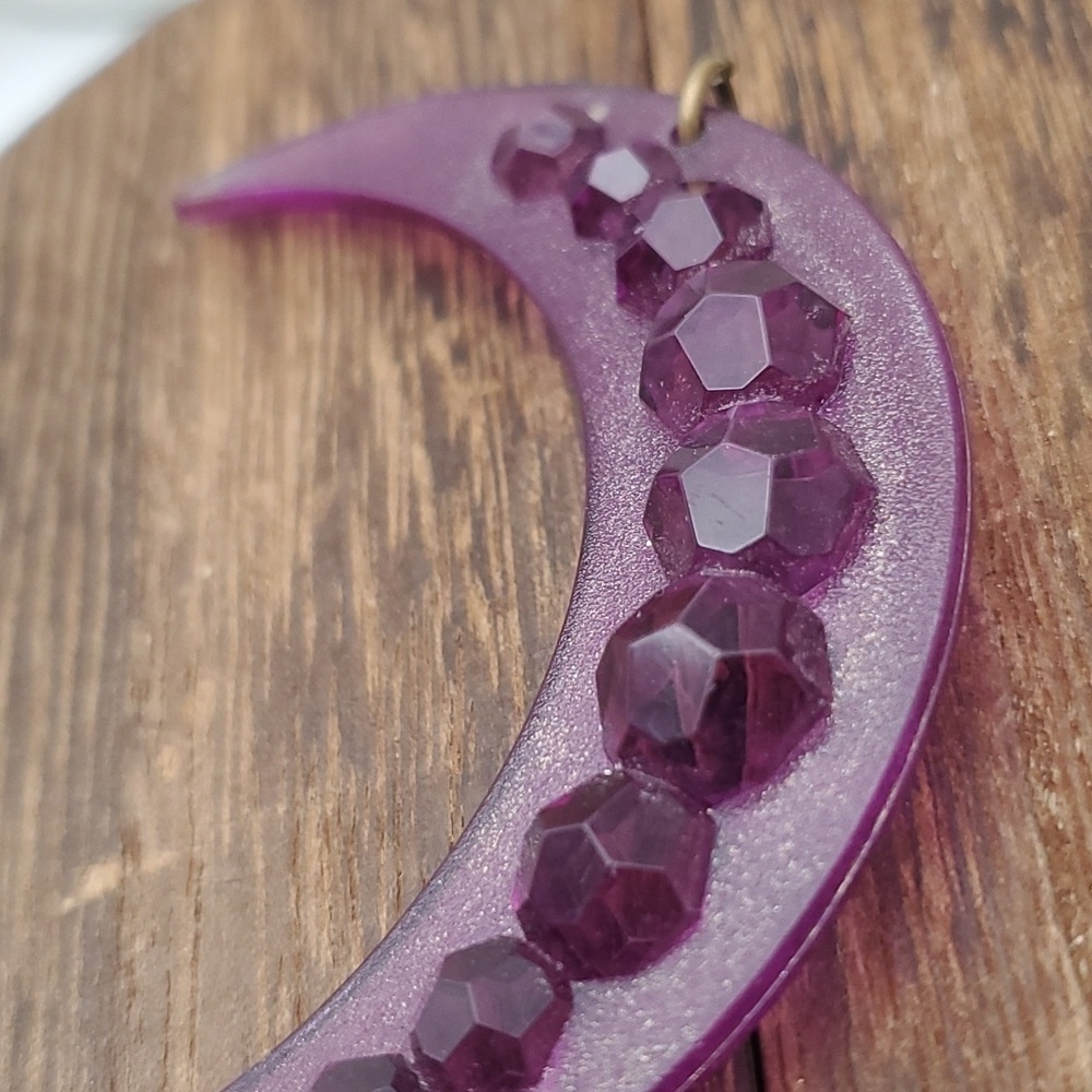 Crescent moon lavender purple pendant large chunky jewelry - Picture 2 of 2